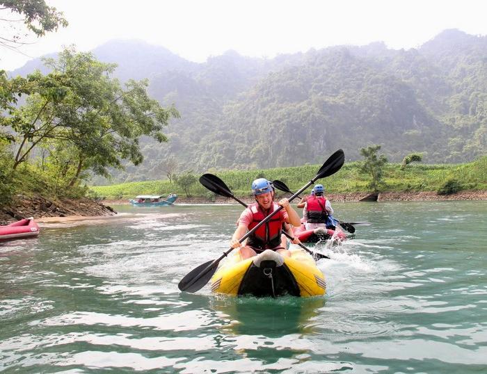Discover Vietnam on a 6-day Hoi An to Hanoi cycling tour. Ride scenic countryside routes, explore Hue, visit Phong Nha caves and enjoy authentic local culture.  Copy