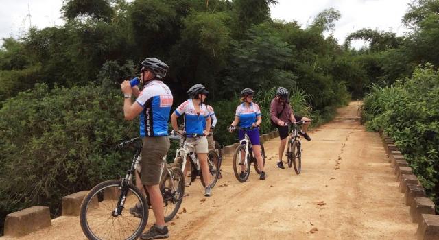 Cycling Ha Noi to Pu Luong, Ngoc Lac, Yen Cat, Thai Hoa, Vinh, Huong Khe, Phong Nha, Khe Sanh Hue, Hoi An 