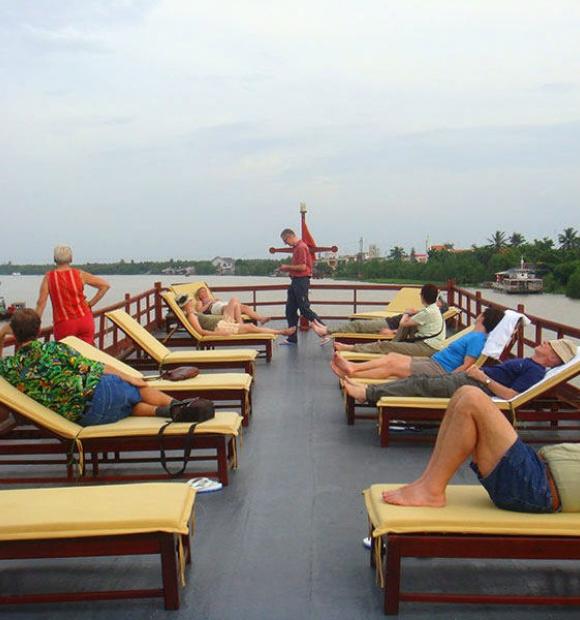 Cycling from Ha Tien to Chau Doc, Cao Lanh, Sedec, Cruise to Can Tho, and end in Ho Chi Minh