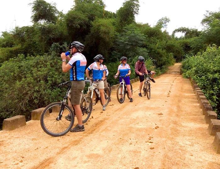 Cycling Ho Chi Minh trails rom Ha Noi to Hoi An